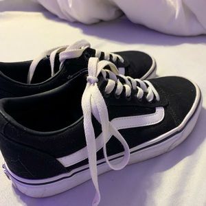 Vans old skool shoes